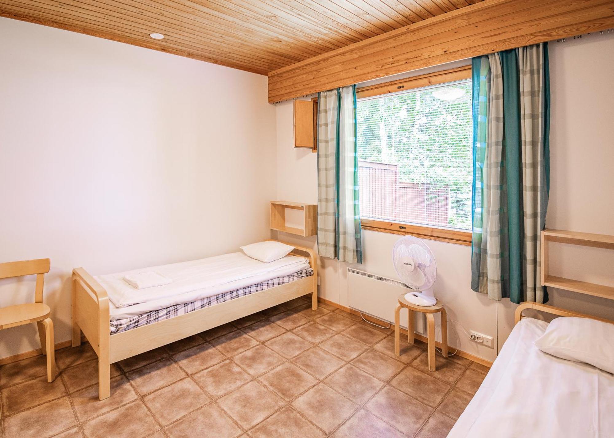 Honkiniemi Hotell Ähtäri Rum bild